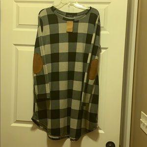 Tunic top black and khaki checkered